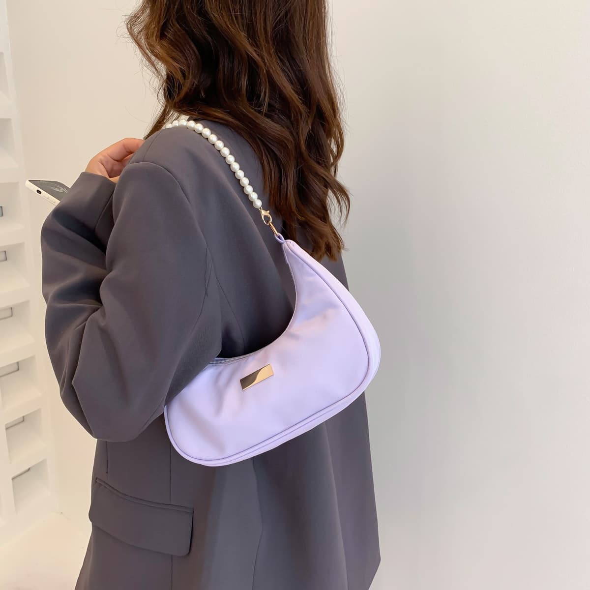 Sac à bandoulière multifonctionnel en forme de croissant de mode chaîne de perles pour femme en promotion Black Friday